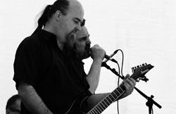 Lemmy und Pitt rocken bei Taetowierte gegen Krebs